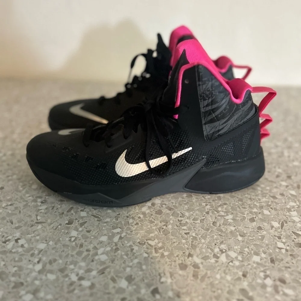 Nike Zoom Hyperfuse 2013 Black/Metallic Silver-Dark Grey-Pink Size 10.5